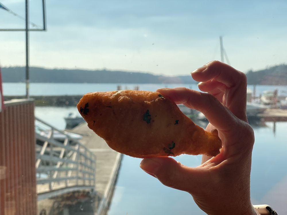 Lakeside Bar & Grill at Gateway Marina Logo